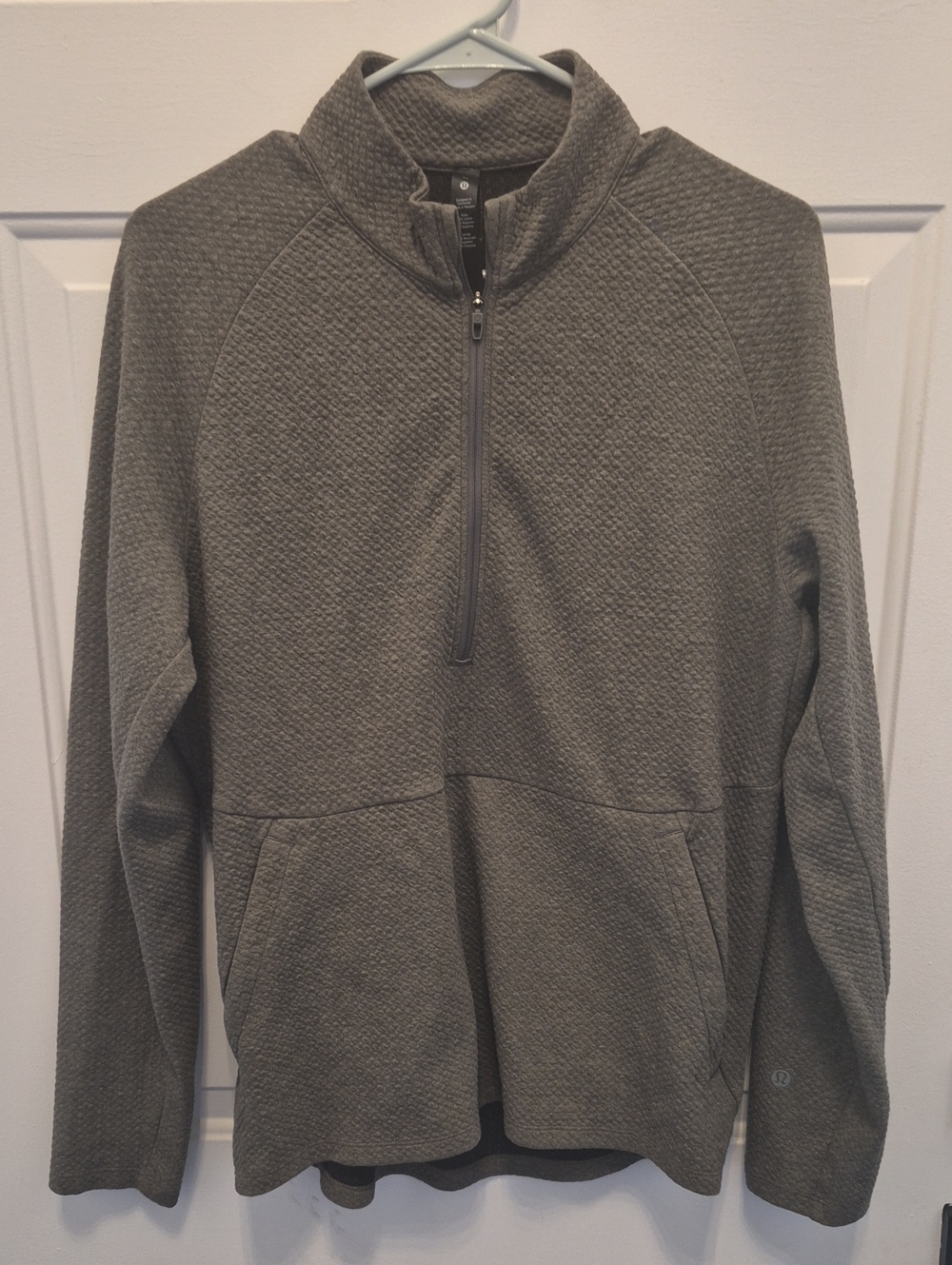lululemon athletica Men's Olive Gray Half-Zip Pullover Sweater